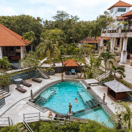 The Uluwatu Estate Hotell Pecatu Exteriör bild