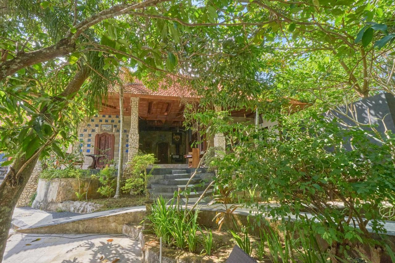 The Uluwatu Estate Hotell Pecatu Exteriör bild