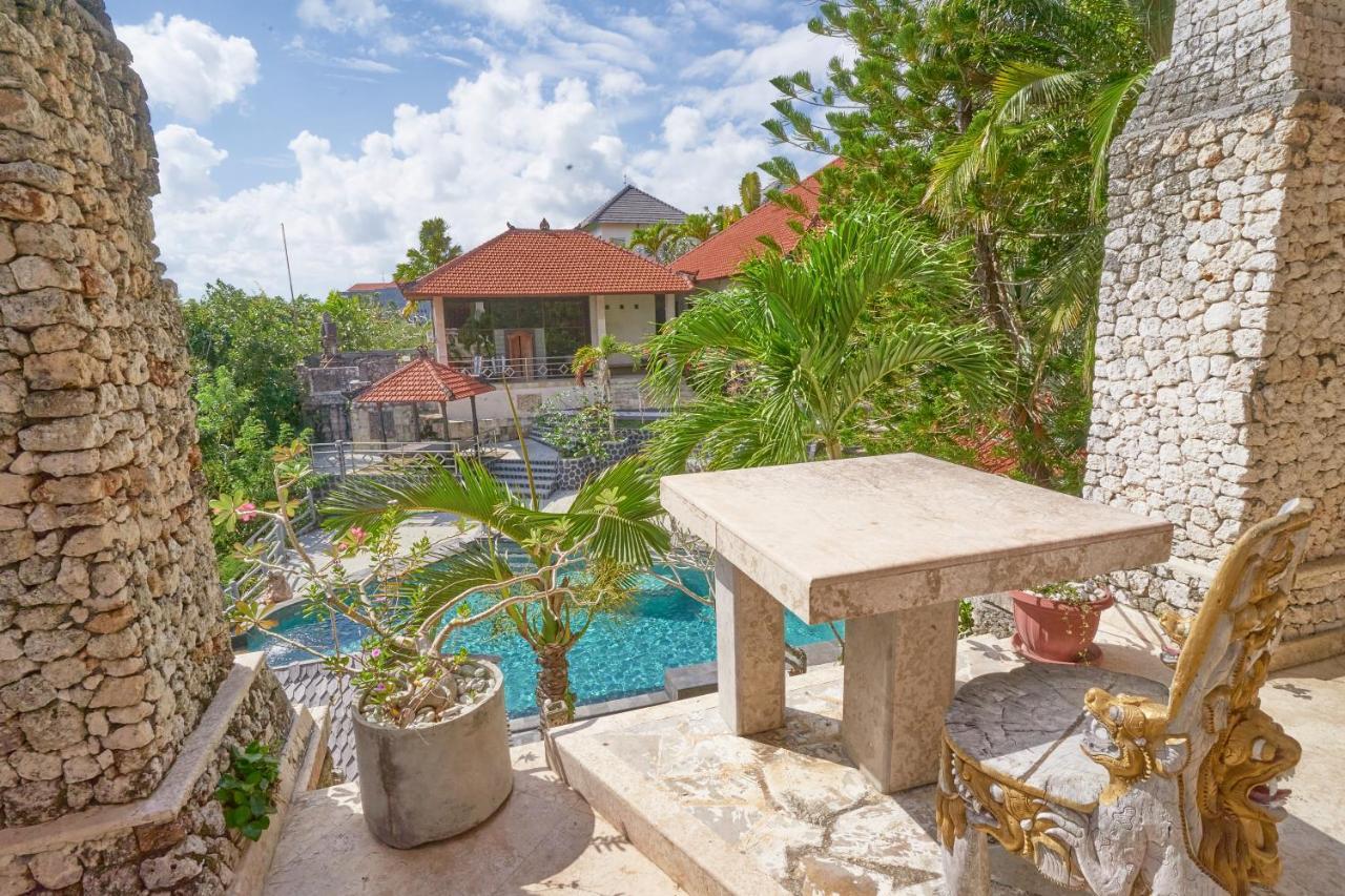 The Uluwatu Estate Hotell Pecatu Exteriör bild