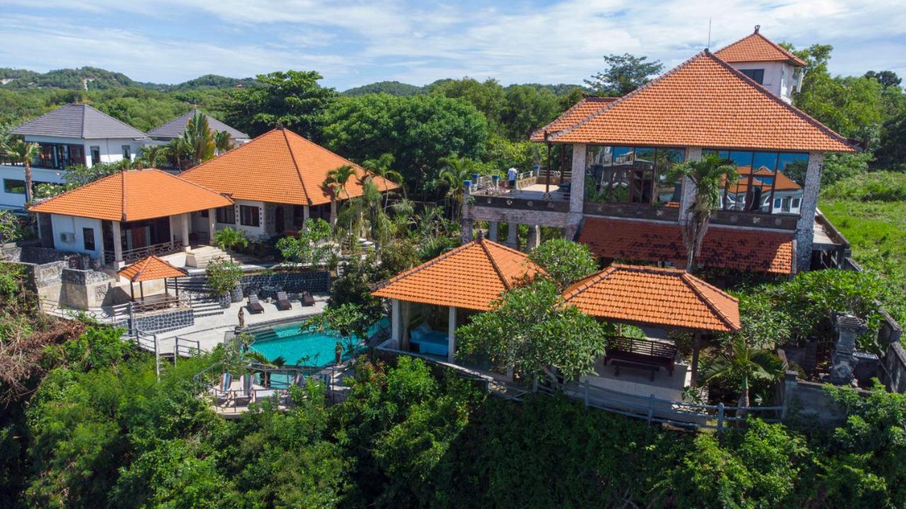 The Uluwatu Estate Hotell Pecatu Exteriör bild