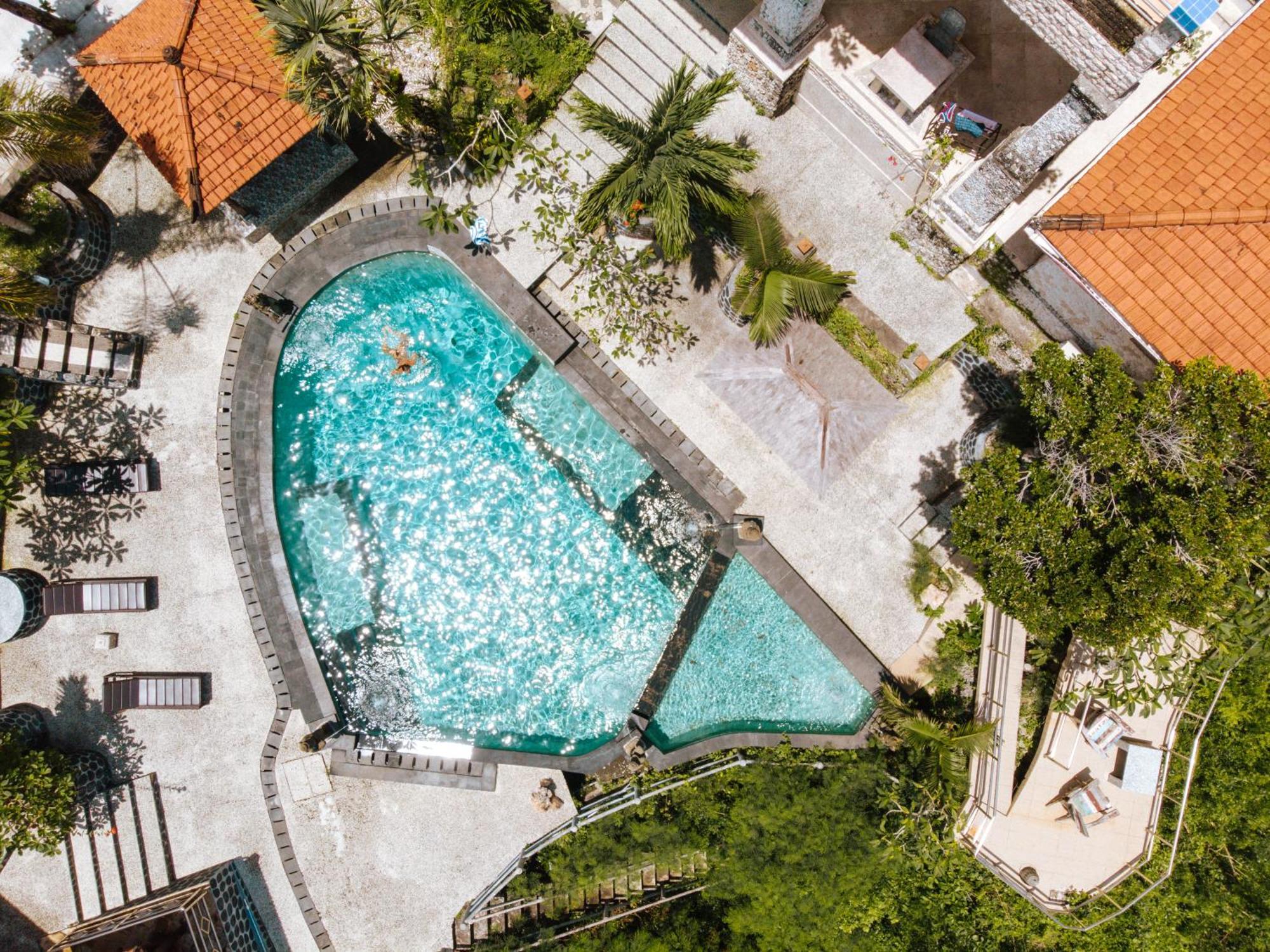 The Uluwatu Estate Hotell Pecatu Exteriör bild