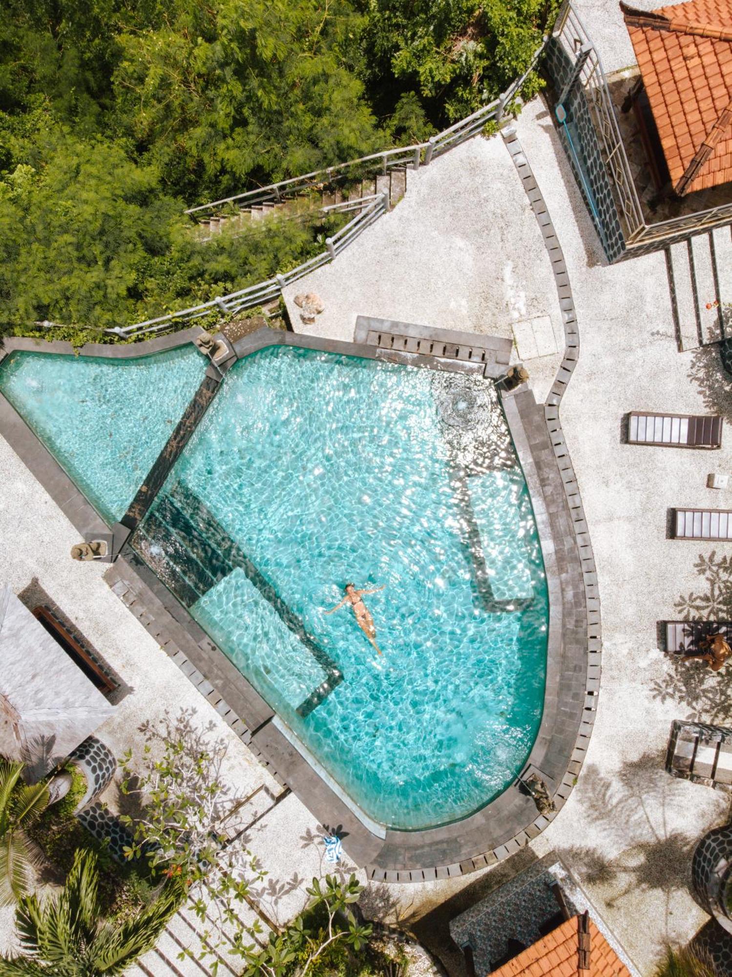 The Uluwatu Estate Hotell Pecatu Exteriör bild