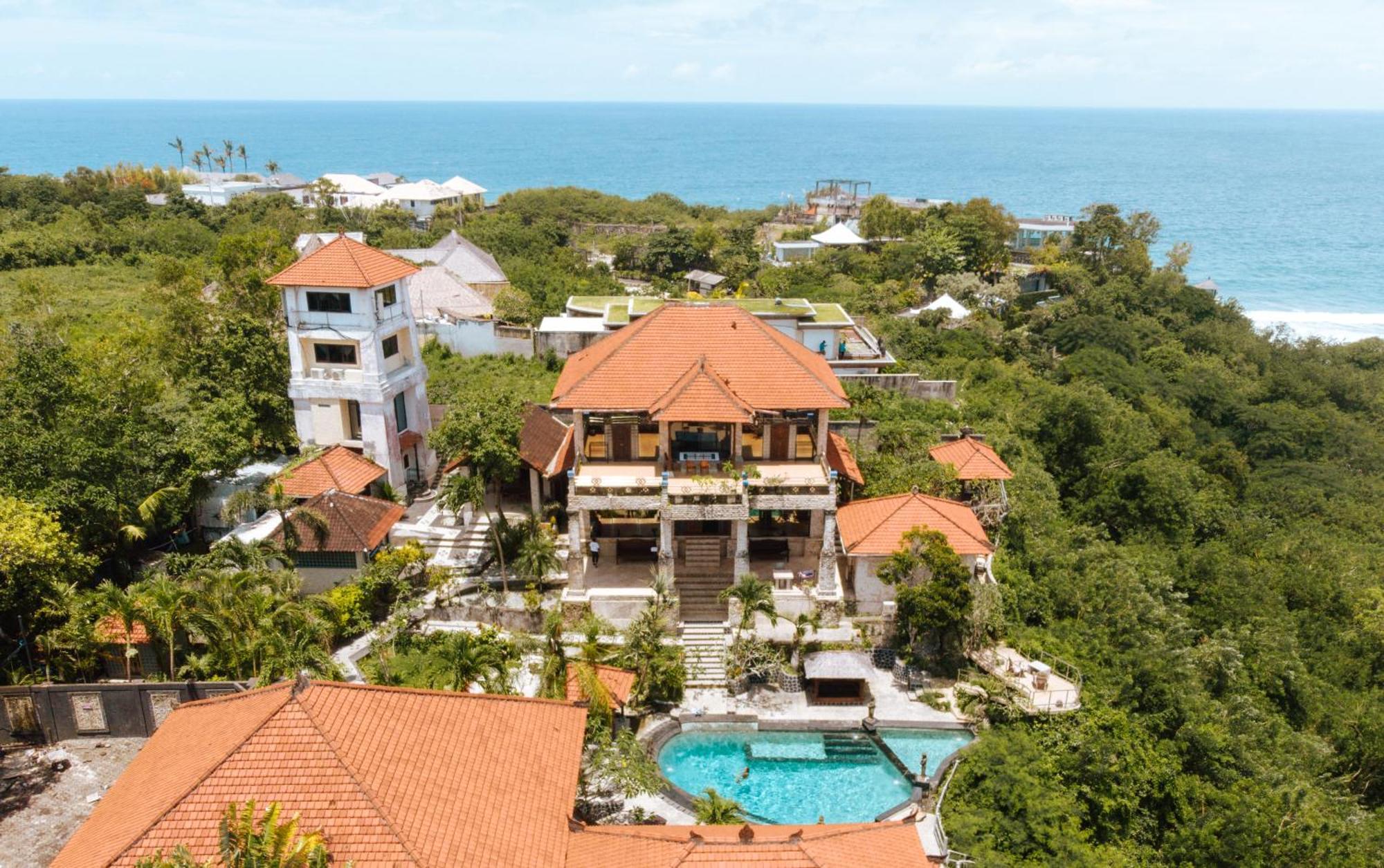The Uluwatu Estate Hotell Pecatu Exteriör bild