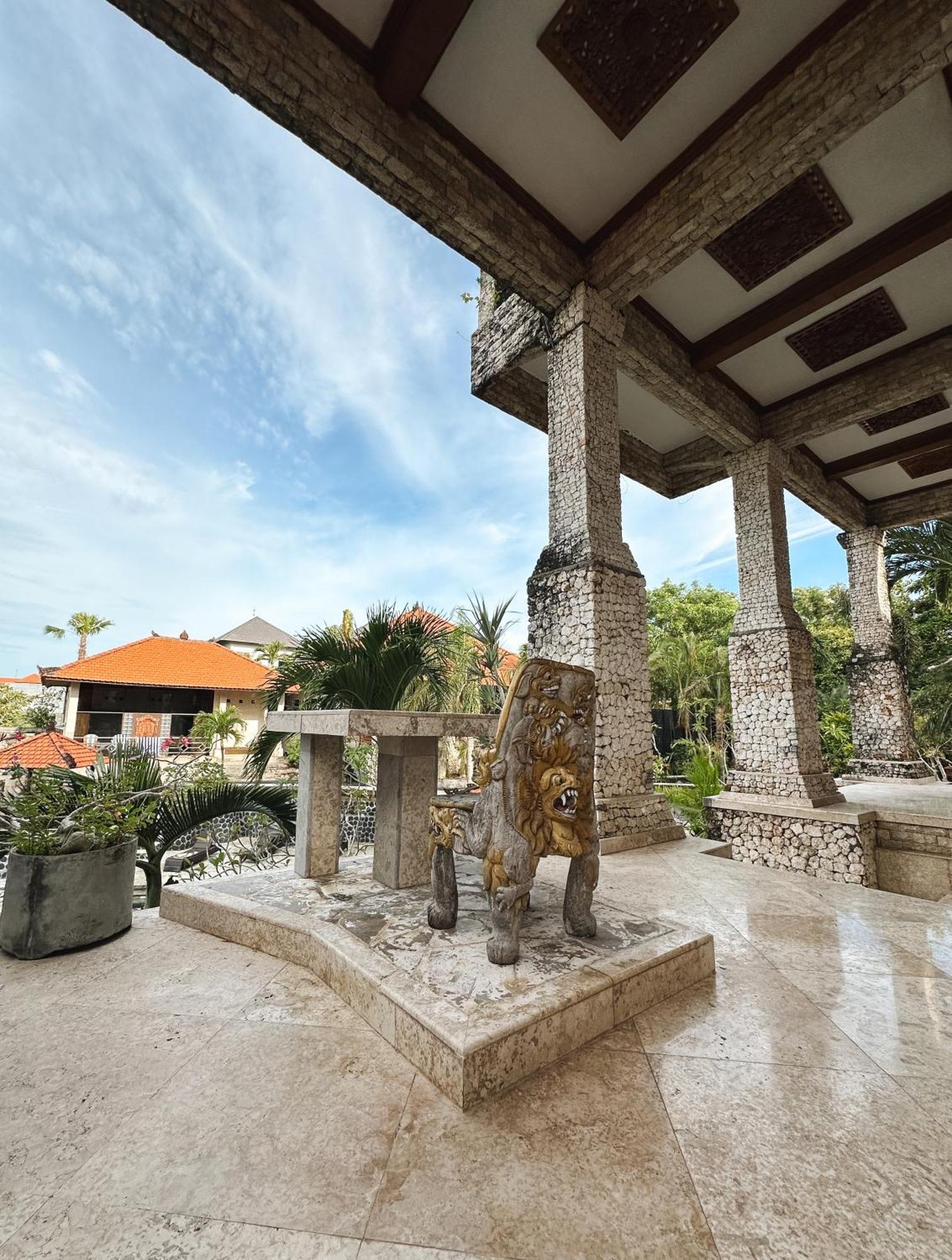 The Uluwatu Estate Hotell Pecatu Exteriör bild